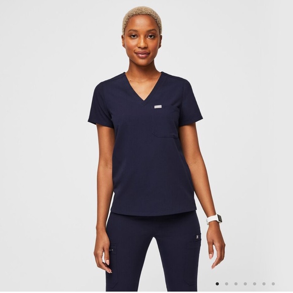 Figs Tops - Figs Catarina One-Pocket Scrub Top